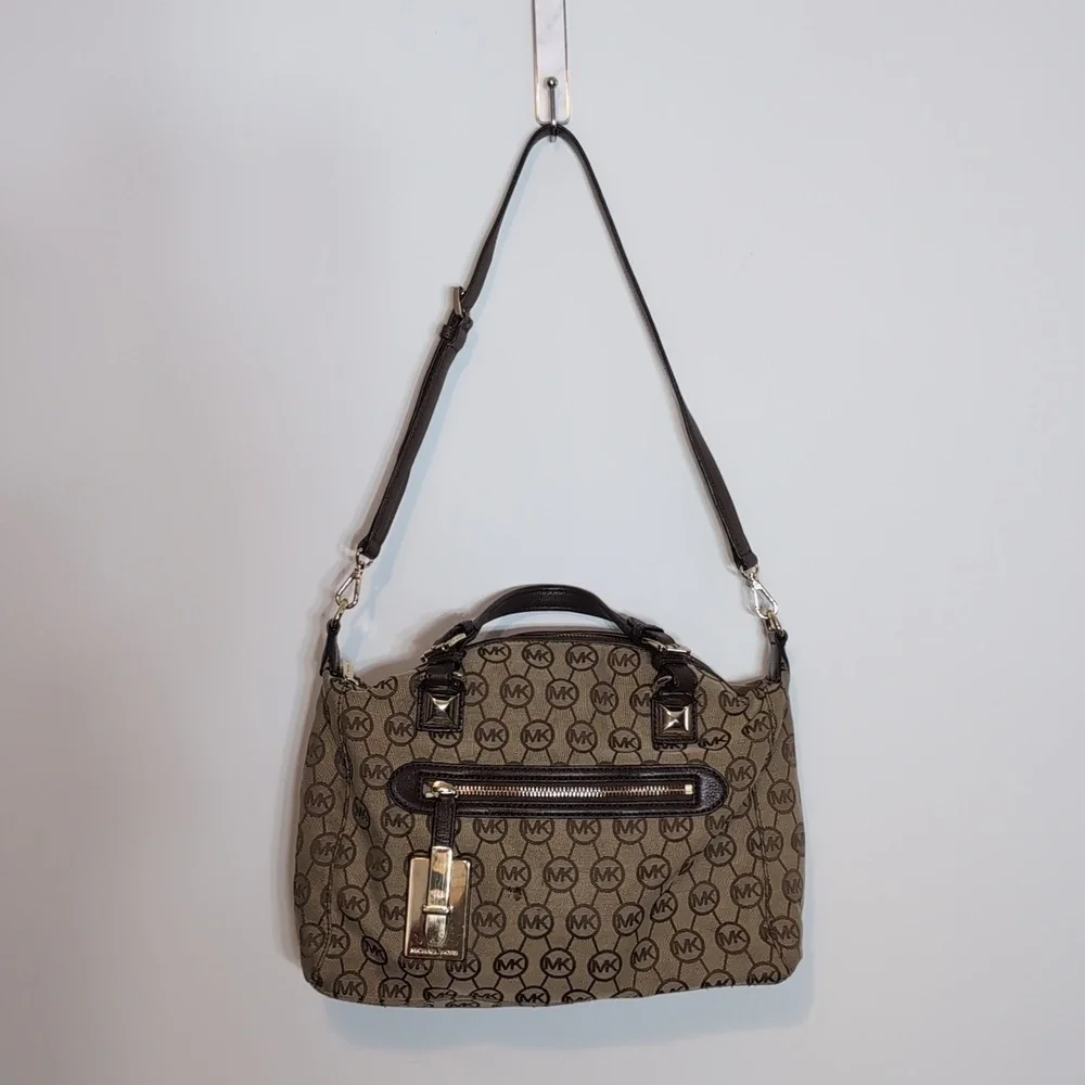 Michael Kors Calista Women`s MK Signature Satchel Bag Purse